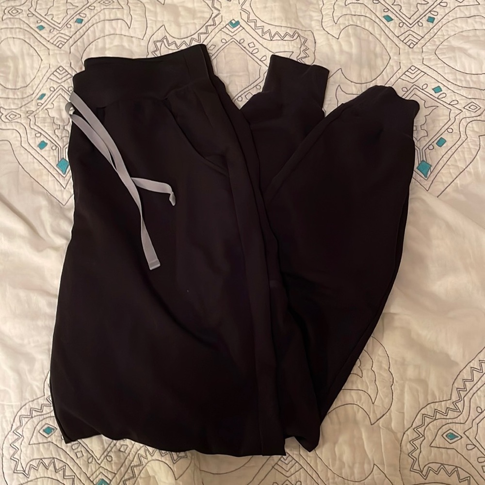 Figs medium tall zamora joggers- black/ high rise